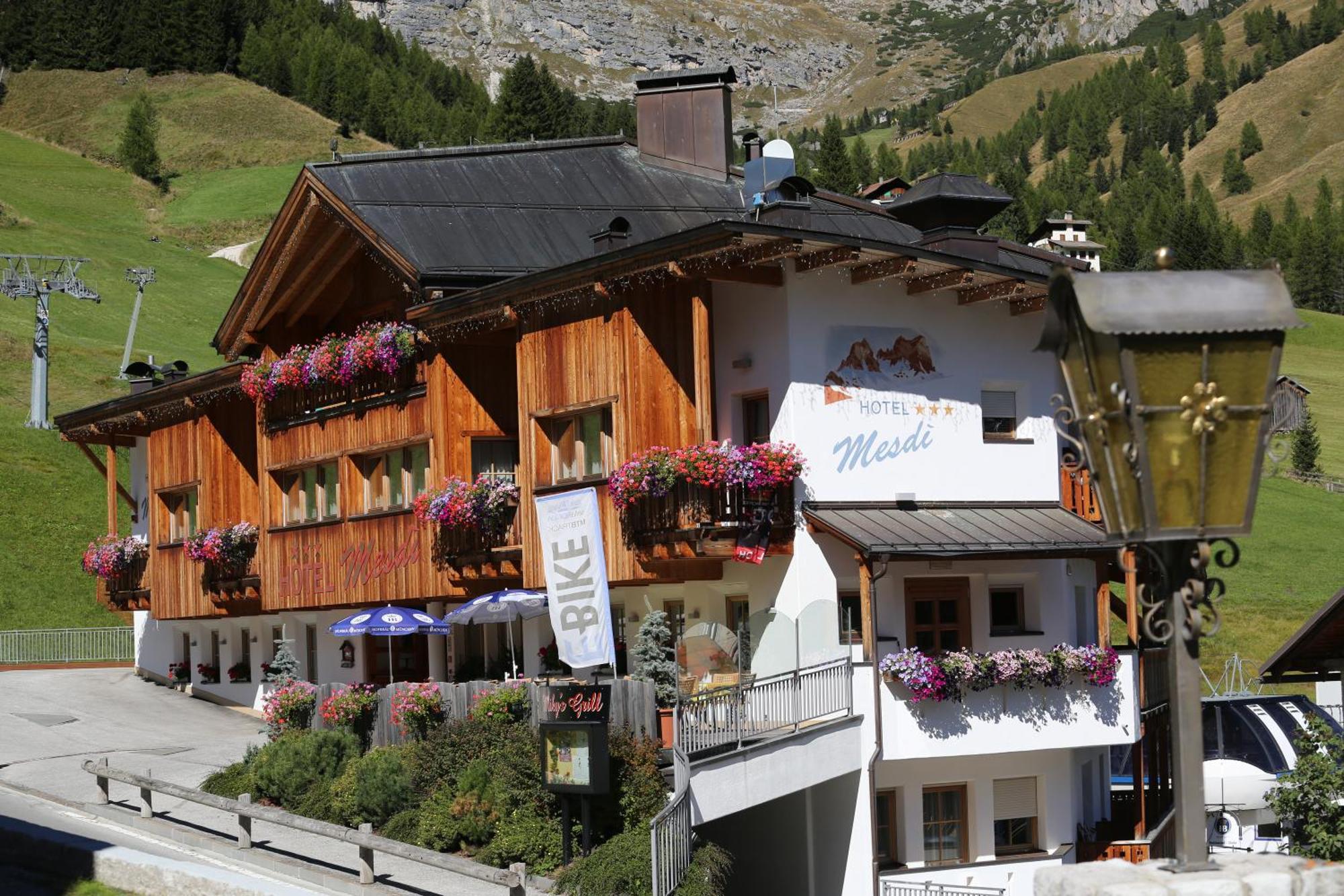 Hotel Mesdi Arabba Exterior photo